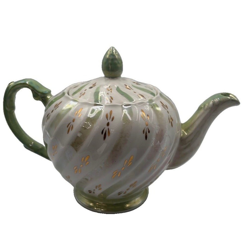 Vintage Ellgreave England Green Spiral Teapot with Gold Trim.(5-b0)